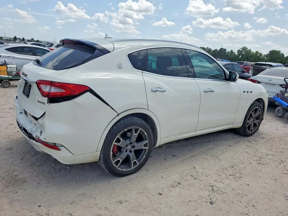 2017 MASERATI LEVANTE LUXURY  