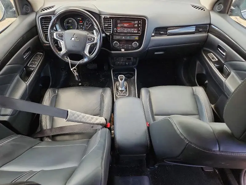 2018 MITSUBISHI OUTLANDER SE  