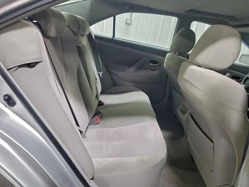 2010 TOYOTA CAMRY SE  