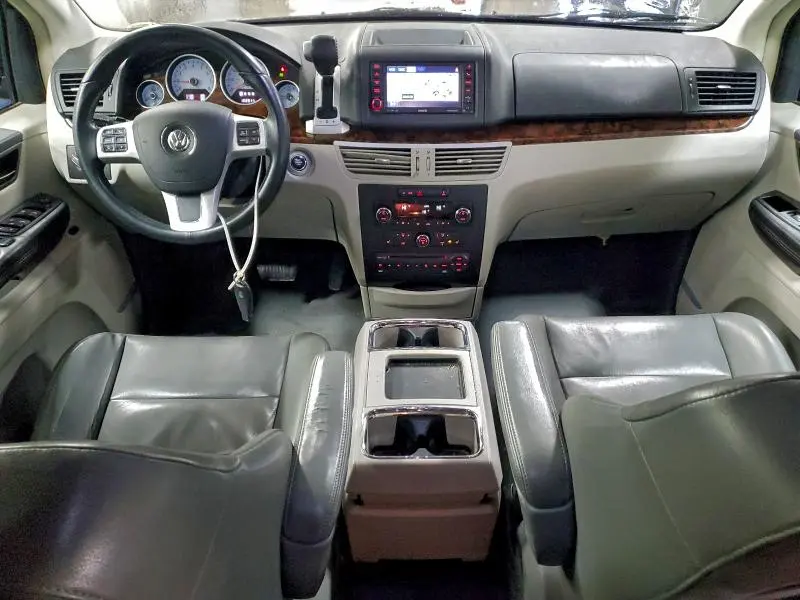 2014 VOLKSWAGEN ROUTAN SEL PREMIUM  