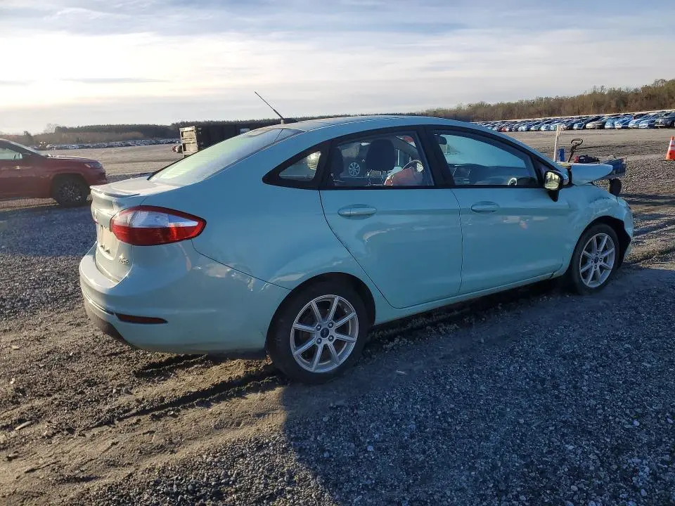 2017 FORD FIESTA SE  