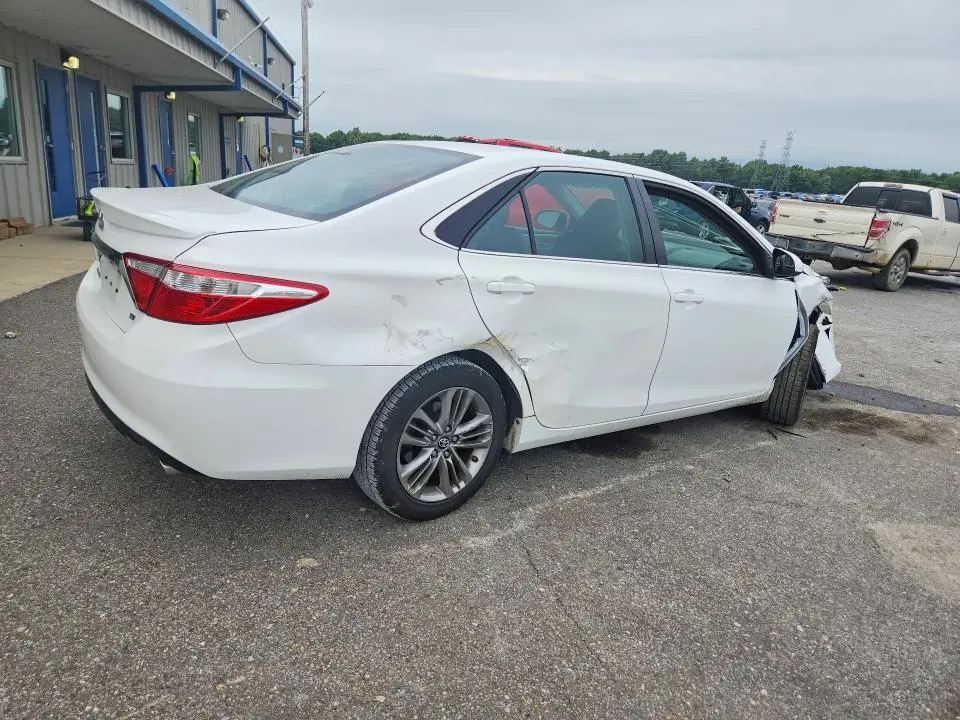 2017 TOYOTA CAMRY SE  