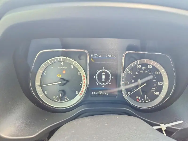 2019 NISSAN TITAN SV  
