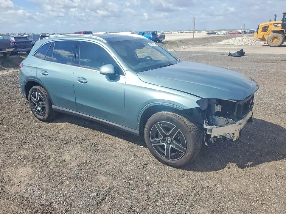 2026 MERCEDES-BENZ GLC 300 4MATIC  