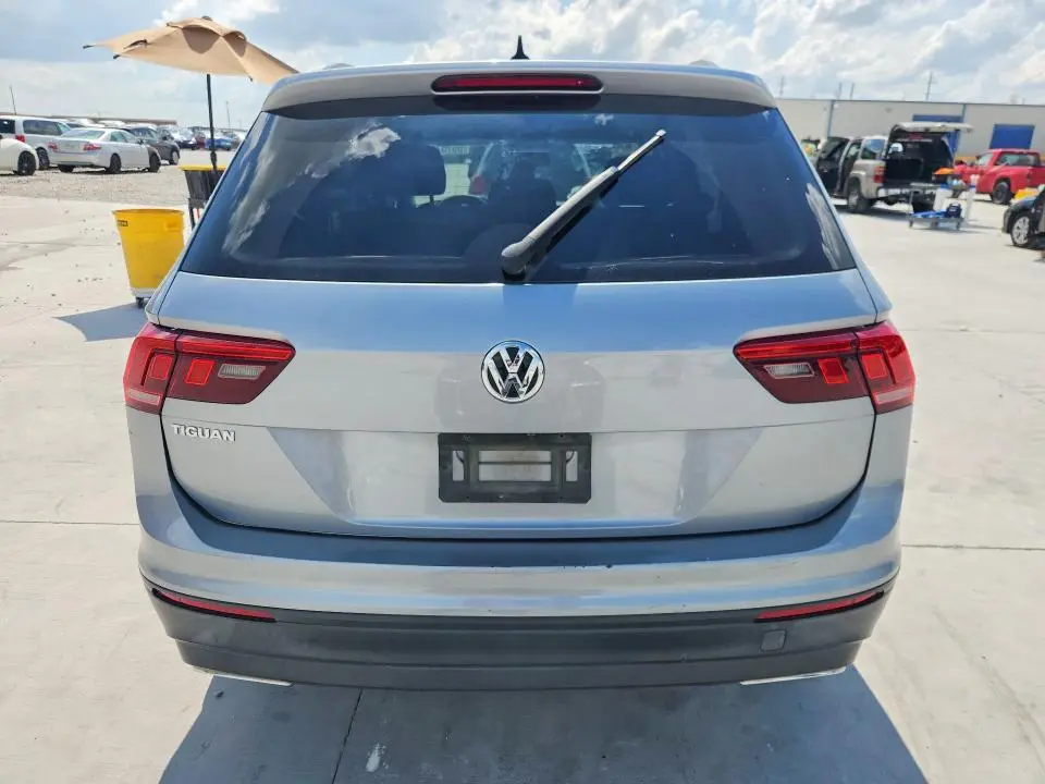 2020 VOLKSWAGEN TIGUAN S  