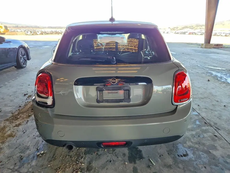 2019 MINI COOPER   
