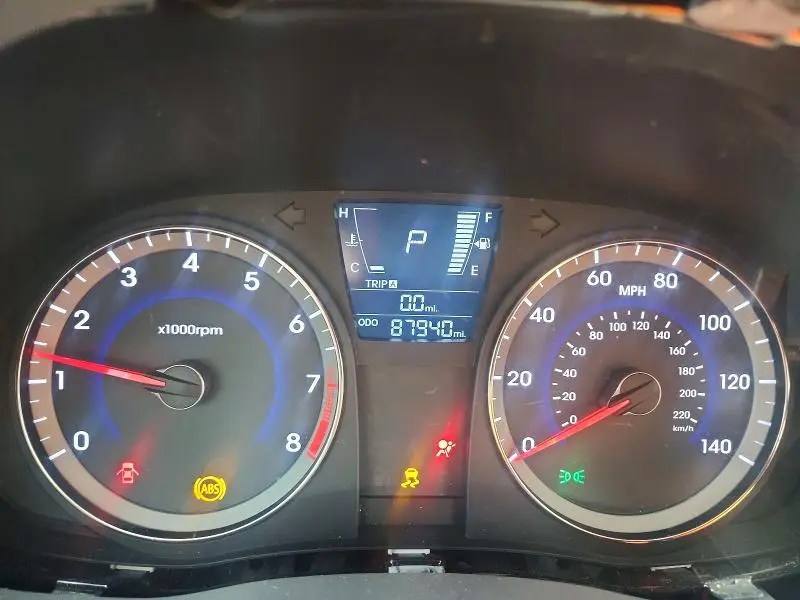 2013 HYUNDAI ACCENT SE  