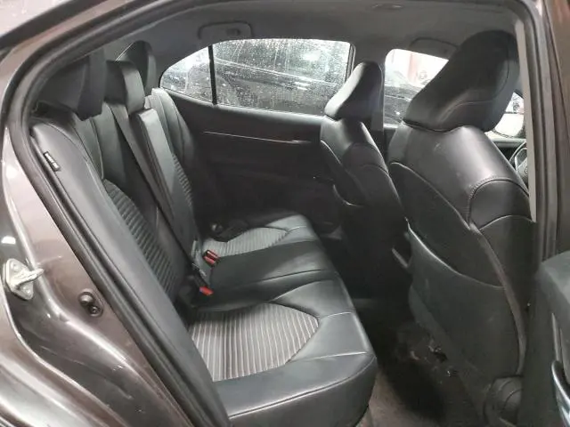 2019 TOYOTA CAMRY SE  