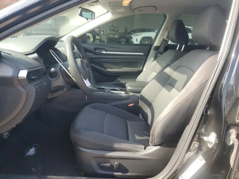 2021 NISSAN ALTIMA SV  