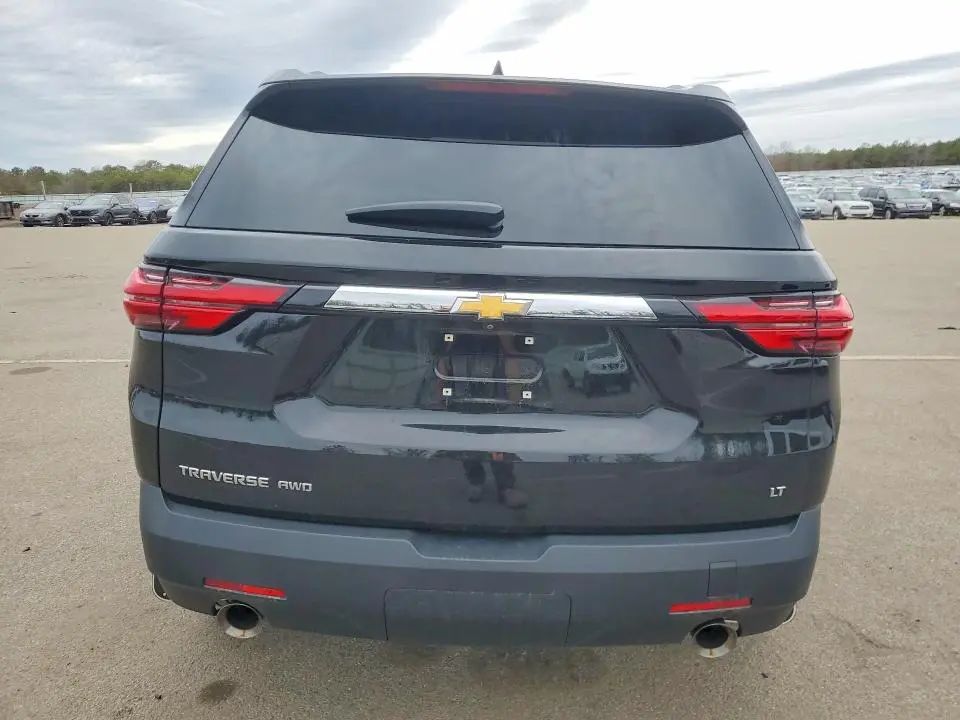 2023 CHEVROLET TRAVERSE LT  