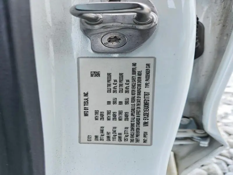 2021 TESLA MODEL 3   