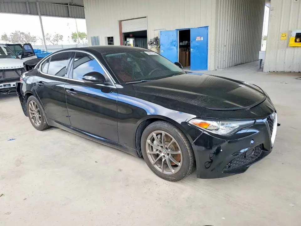 2018 ALFA ROMEO GIULIA   