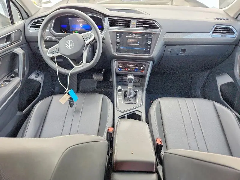 2022 VOLKSWAGEN TIGUAN SE  
