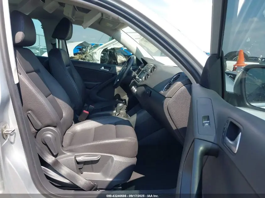 2013 VOLKSWAGEN TIGUAN SE