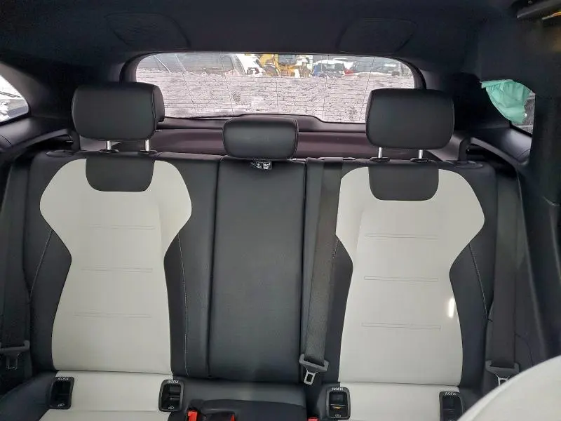 2021 MERCEDES-BENZ GLA 250 4MATIC  