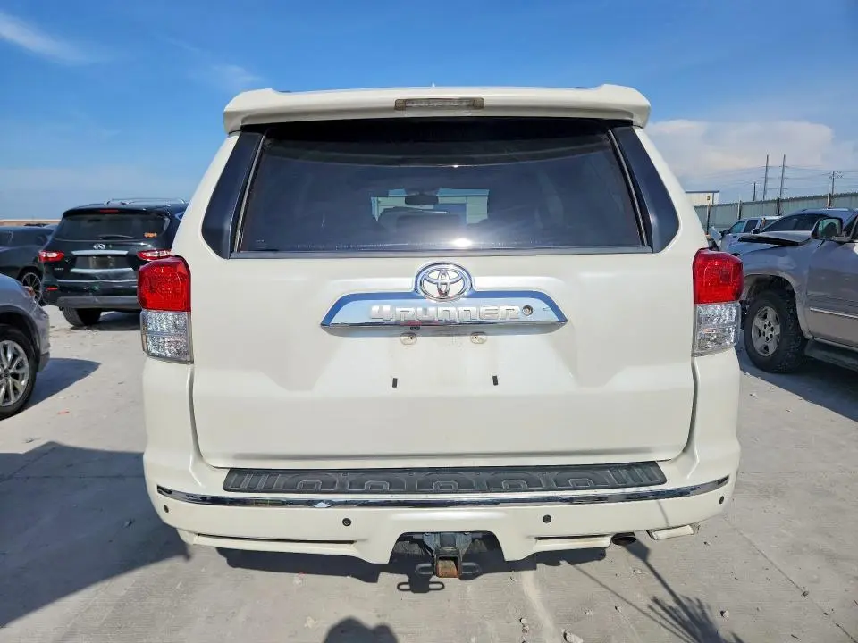 2012 TOYOTA 4RUNNER SR5  