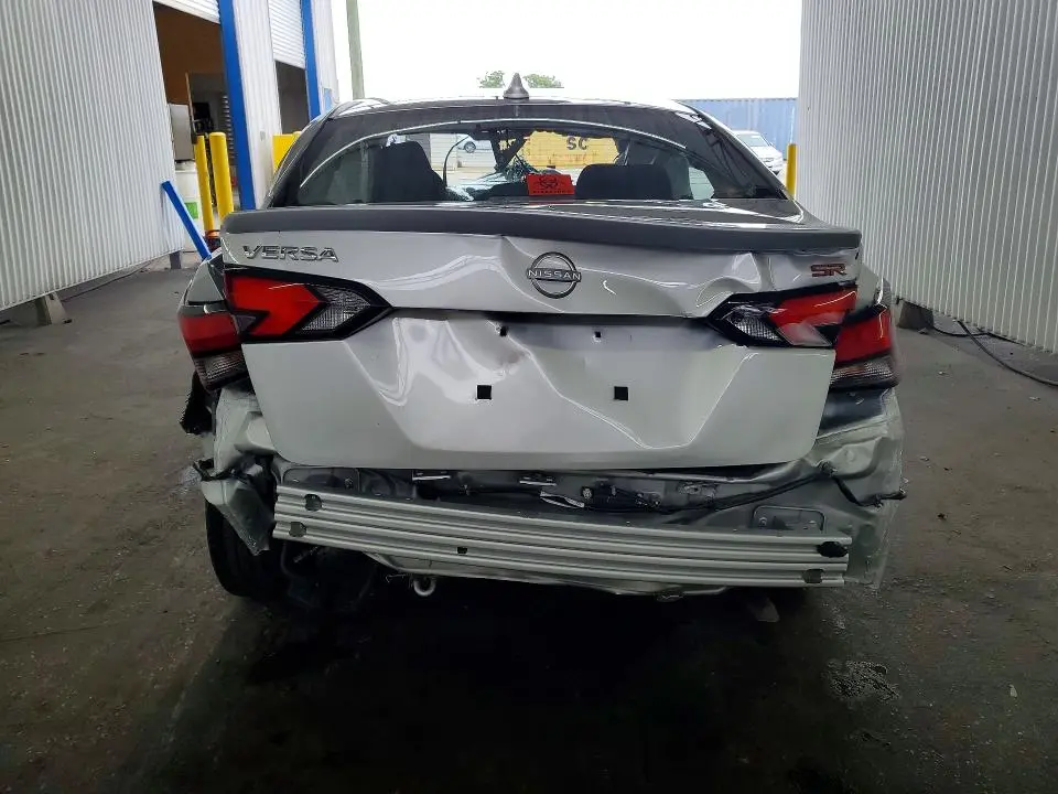 2025 NISSAN VERSA SR  