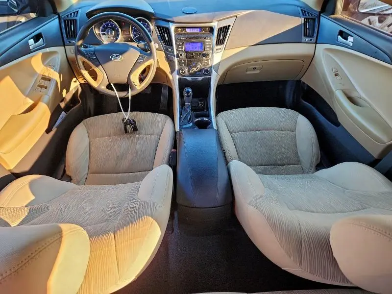 2012 HYUNDAI SONATA GLS  