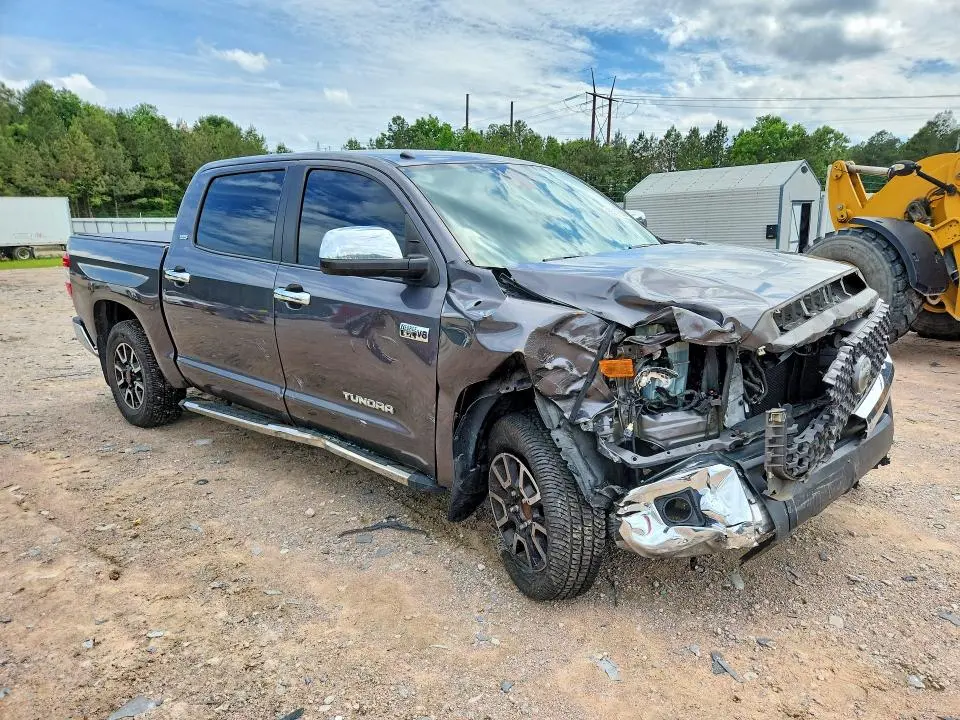 2018 TOYOTA TUNDRA CREWMAX SR5  