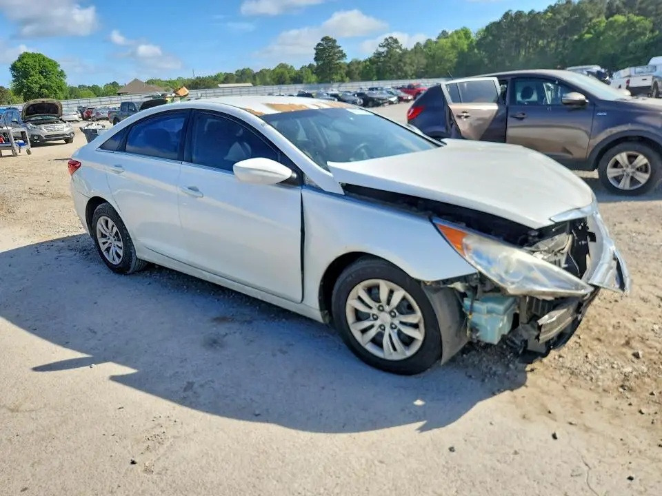 2011 HYUNDAI SONATA GLS  