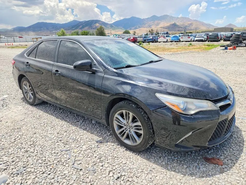 2017 TOYOTA CAMRY SE  