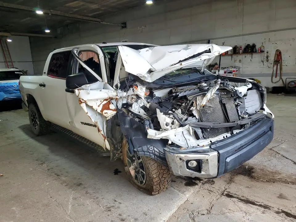 2019 TOYOTA TUNDRA SR5  