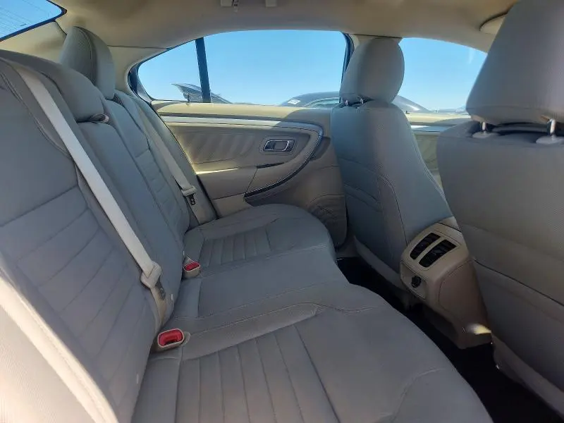 2019 FORD TAURUS SE  