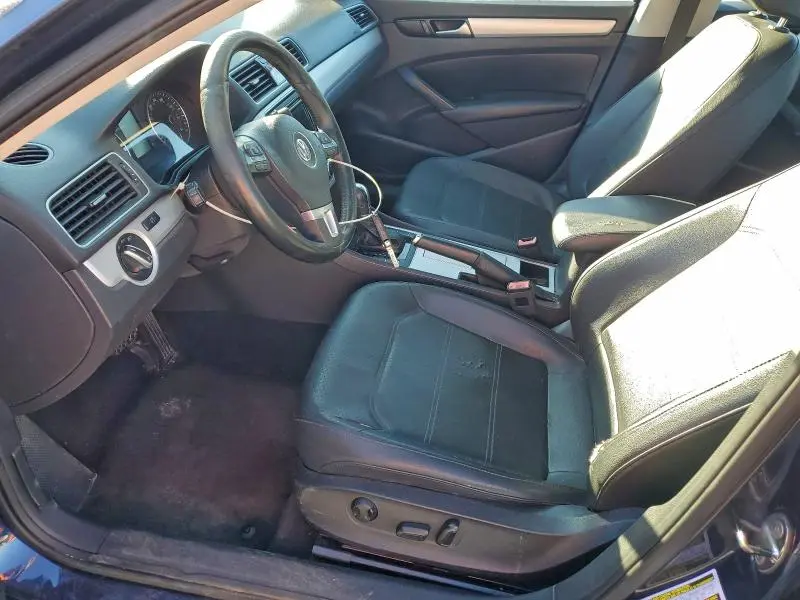 2012 VOLKSWAGEN PASSAT SE  
