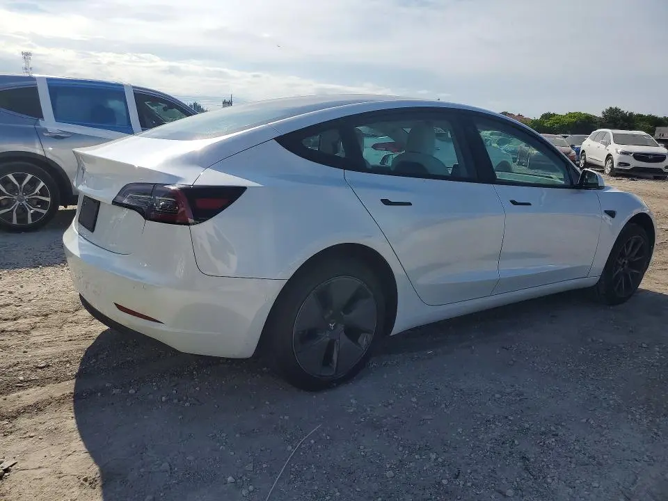 2021 TESLA MODEL 3   