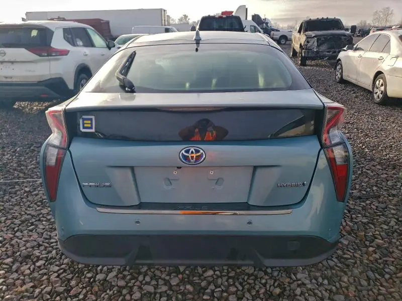 2017 TOYOTA PRIUS   