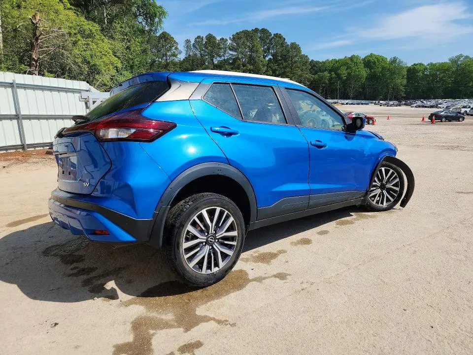 2023 NISSAN KICKS SV  
