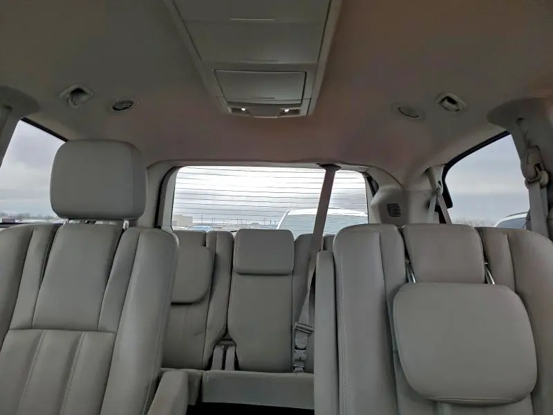 2013 CHRYSLER TOWN & COUNTRY TOURING  