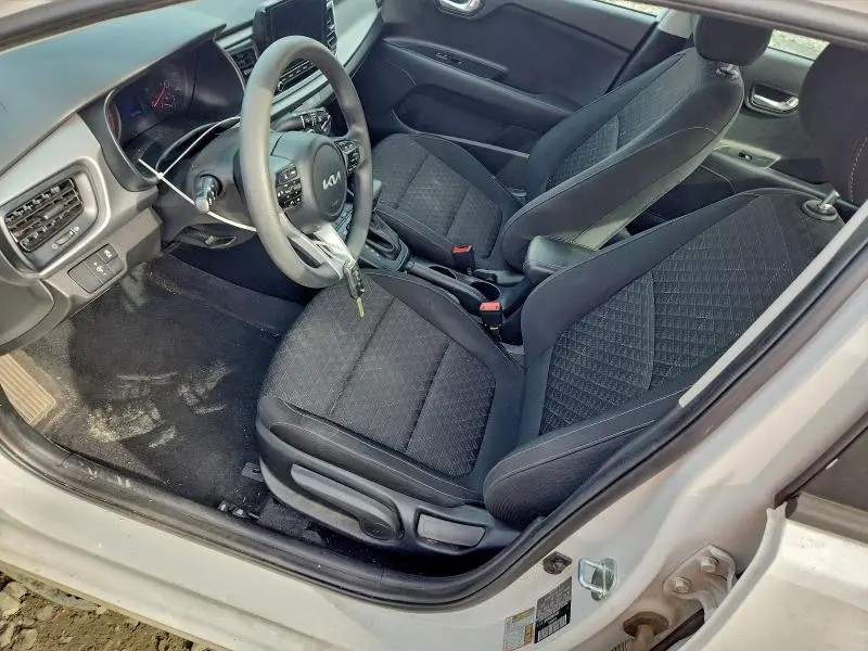 2022 KIA RIO LX  