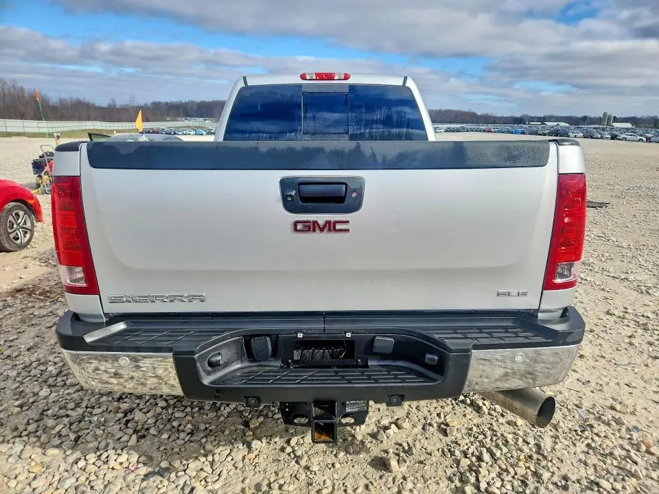 2013 GMC SIERRA K2500 SLE  