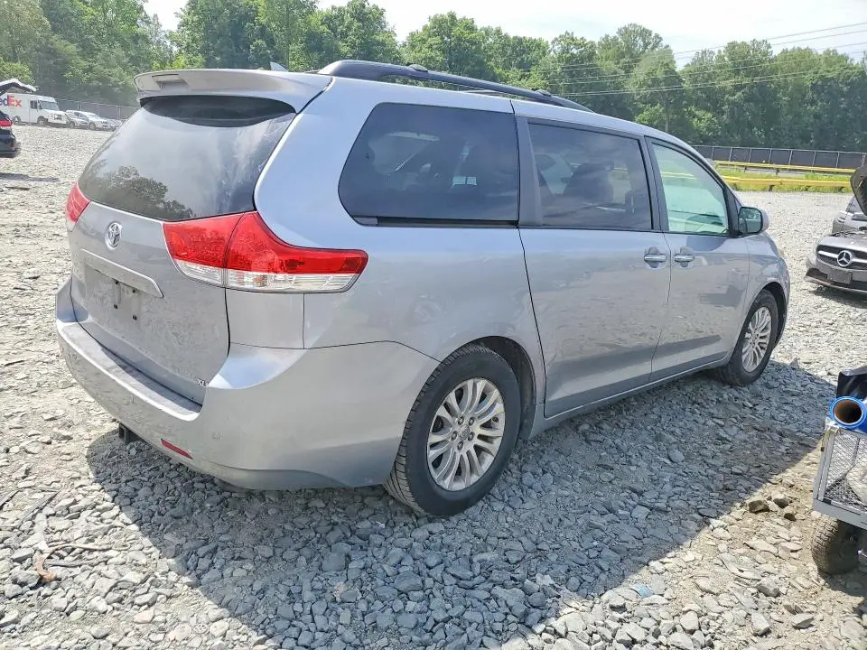 2011 TOYOTA SIENNA XLE 8-PASSENGER  