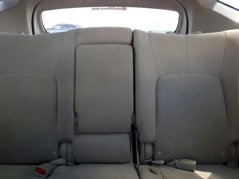 2012 NISSAN MURANO S  