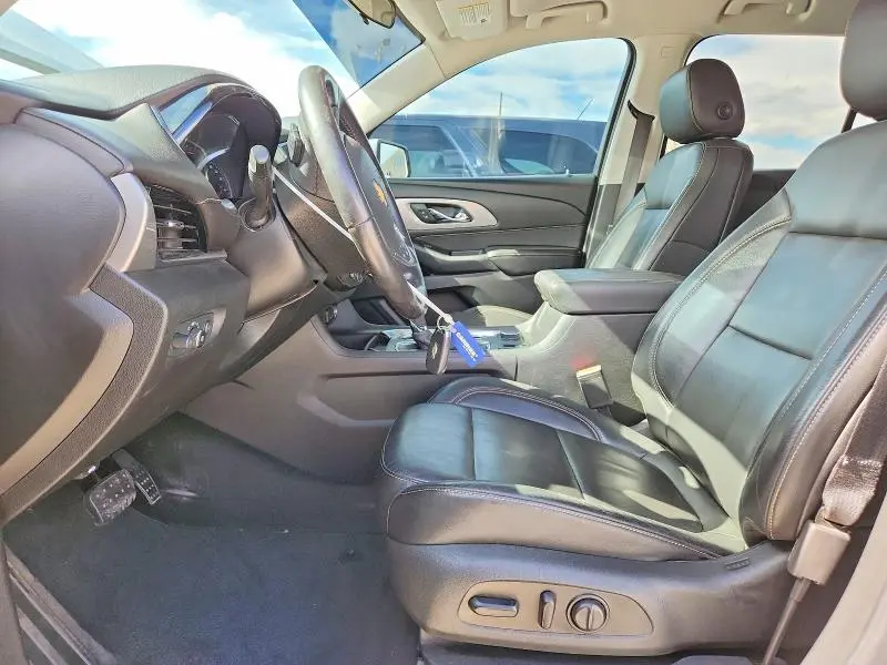 2020 CHEVROLET TRAVERSE LT  