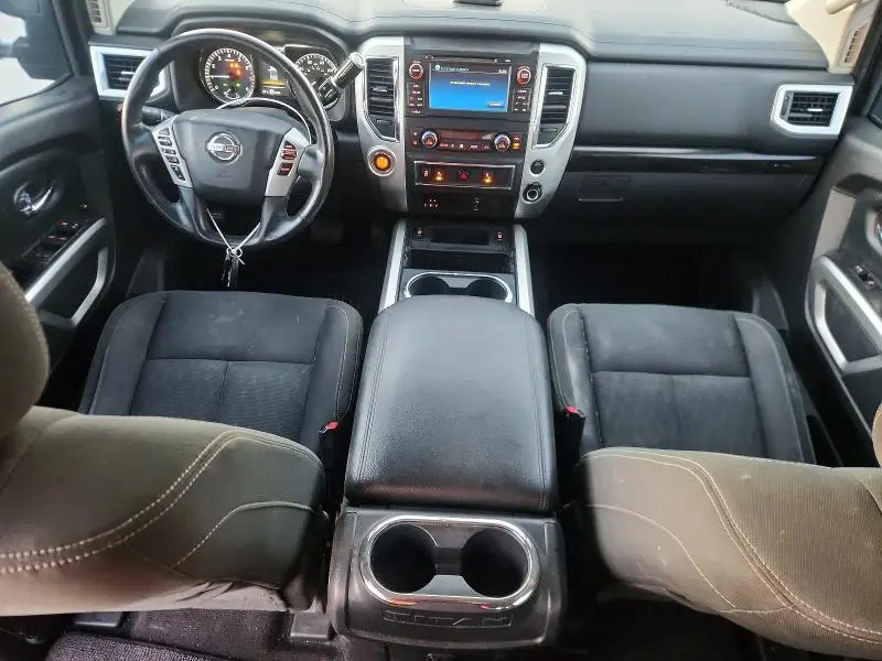 2017 NISSAN TITAN SV  