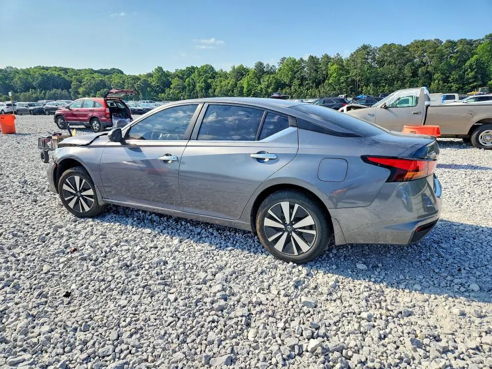 2022 NISSAN ALTIMA SV  