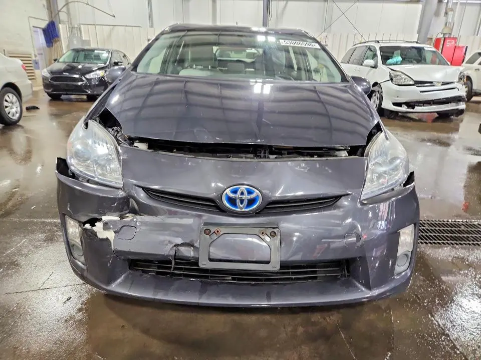2011 TOYOTA PRIUS THREE  