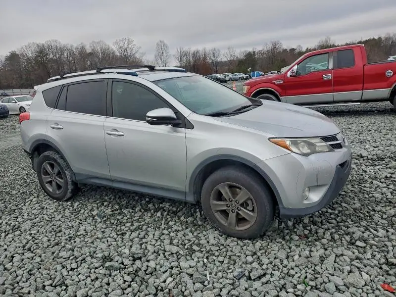 2015 TOYOTA RAV4 XLE  