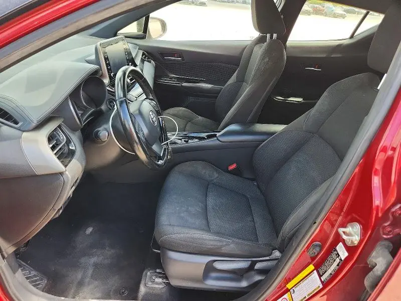 2019 TOYOTA C-HR XLE  