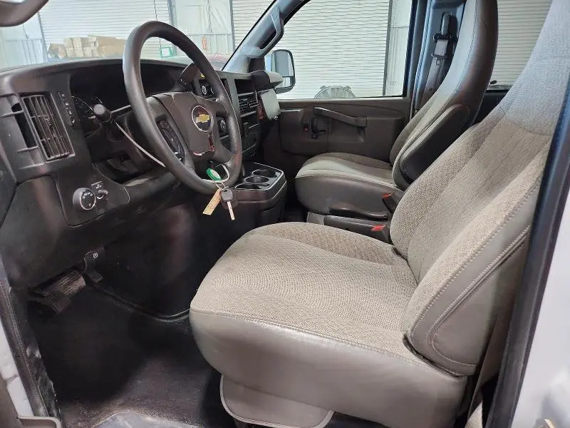 2020 CHEVROLET EXPRESS G2500 LT  