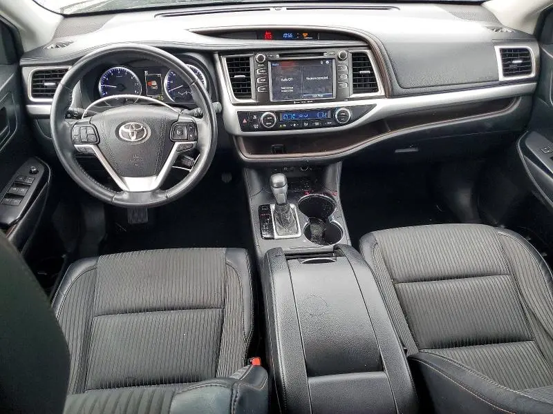 2019 TOYOTA HIGHLANDER LE PLUS  