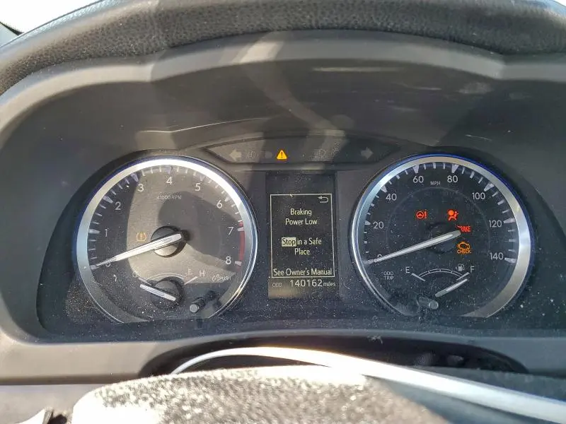 2017 TOYOTA HIGHLANDER SE  