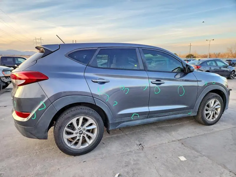 2018 HYUNDAI TUCSON SE  