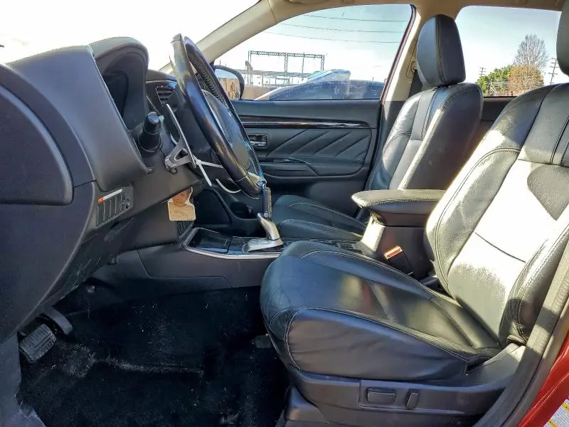 2018 MITSUBISHI OUTLANDER SE  