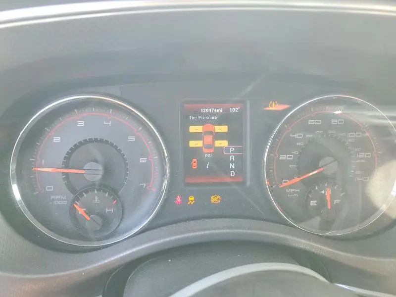 2012 DODGE CHARGER SE  