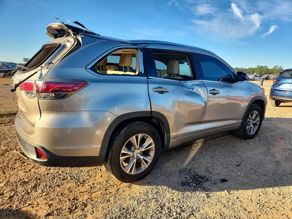 2015 TOYOTA HIGHLANDER XLE  