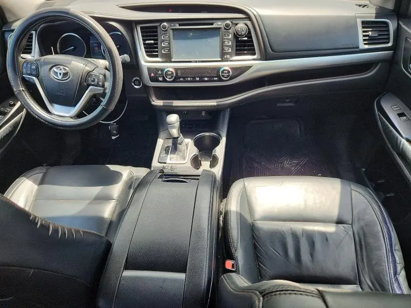 2015 TOYOTA HIGHLANDER XLE  
